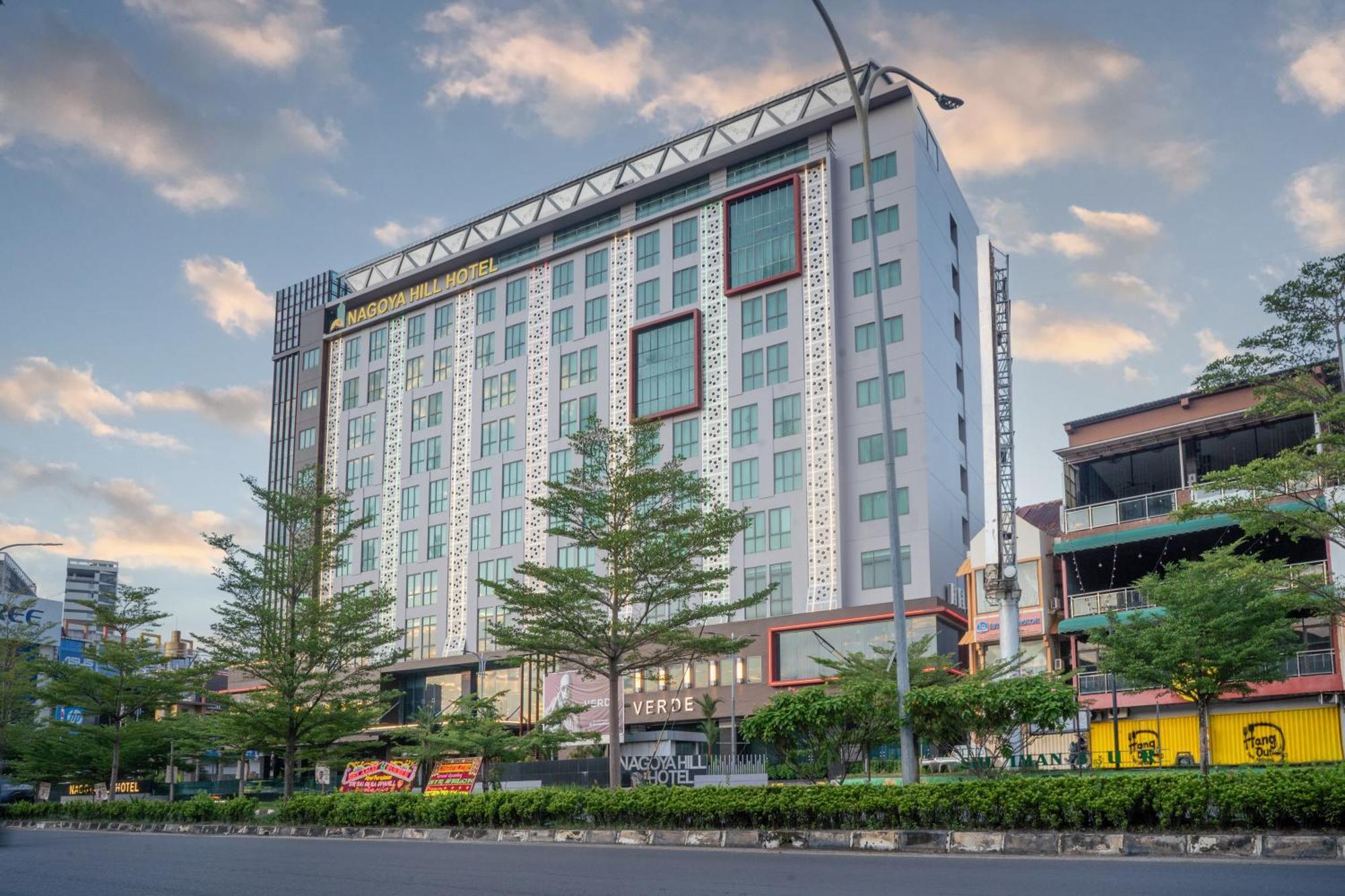 Nagoya Hill Hotel Batam Exterior foto